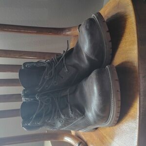 Women's's Brown Leather Boots